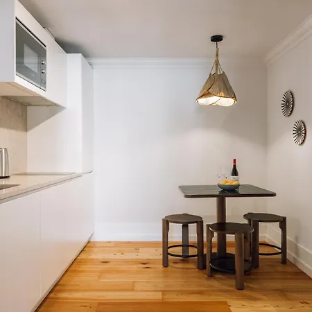 Апарт-готель Ando Living - Madalena House Лісабон
